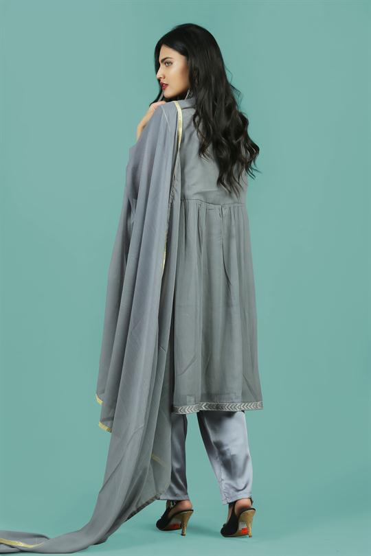 WOMEN SUITS