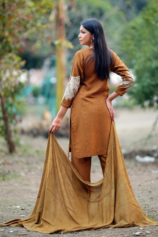 WOMEN SUITS