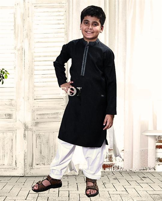 BOY'S SUITS