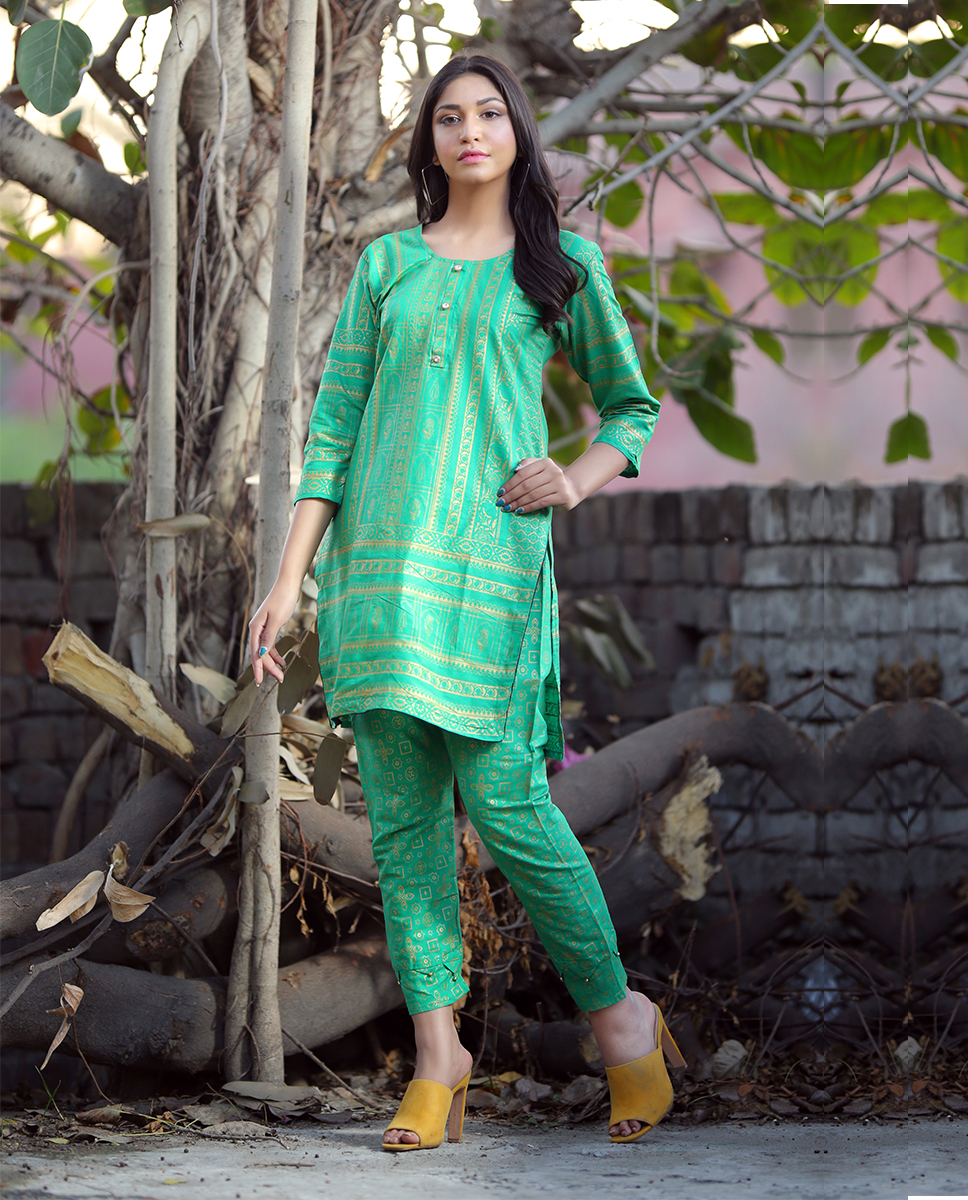 COTTON LAWN