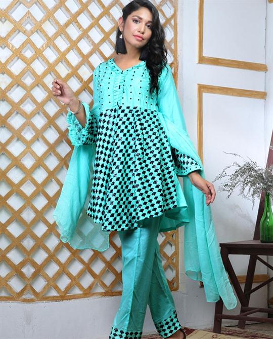 COTTON LAWN
